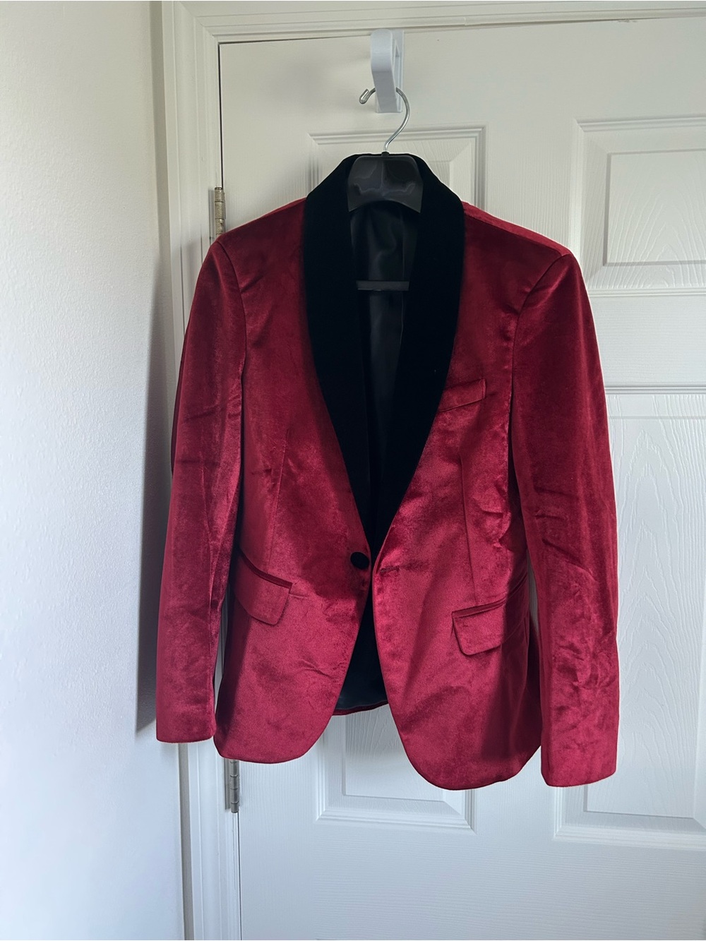 Men's Burgundy Velvet Tuxedo Blazer with Black Shawl Collar